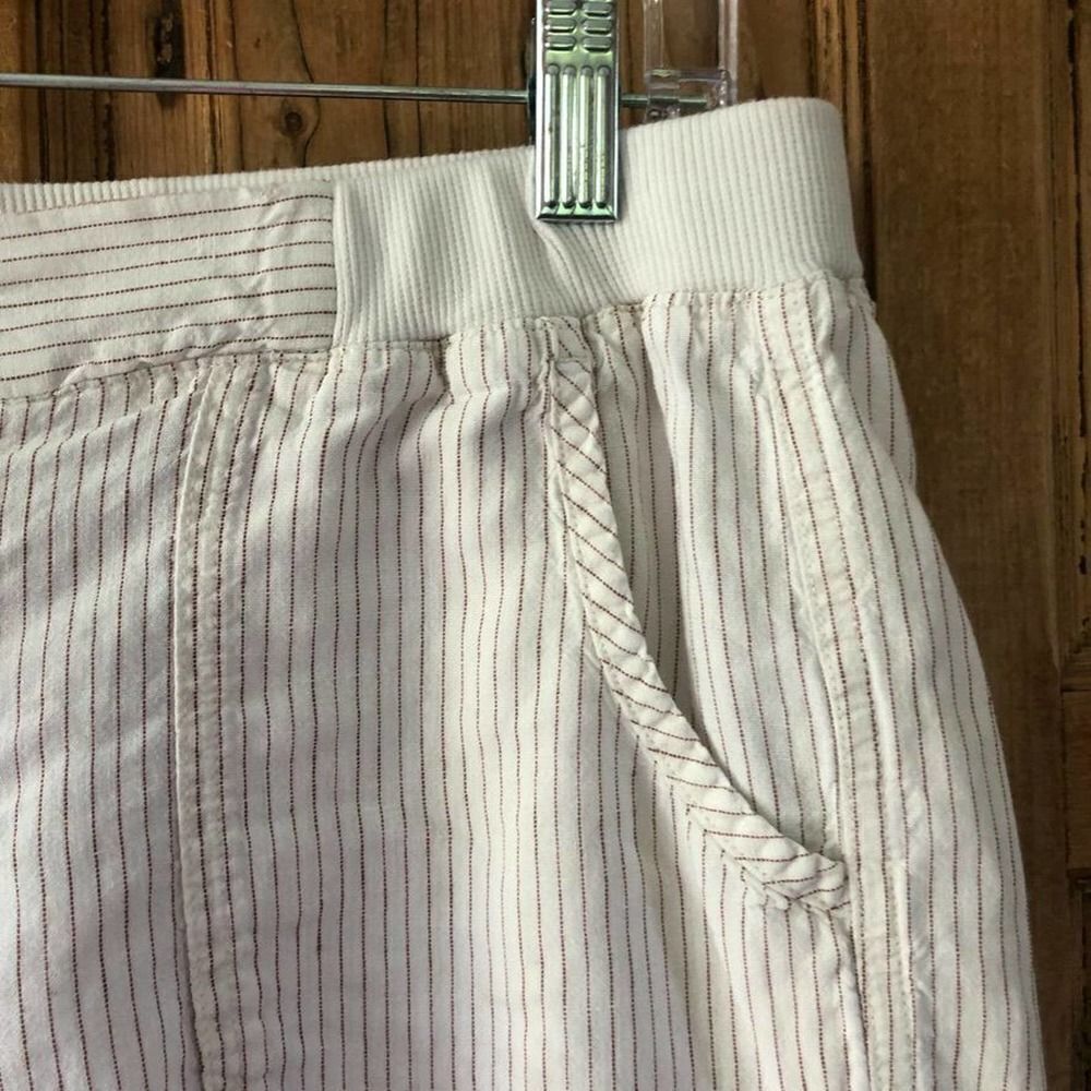 Carve Designs Womens Size 8 Linen Blend Subtle Stripe Shorts Crean Casual Summer - Picture 2 of 10